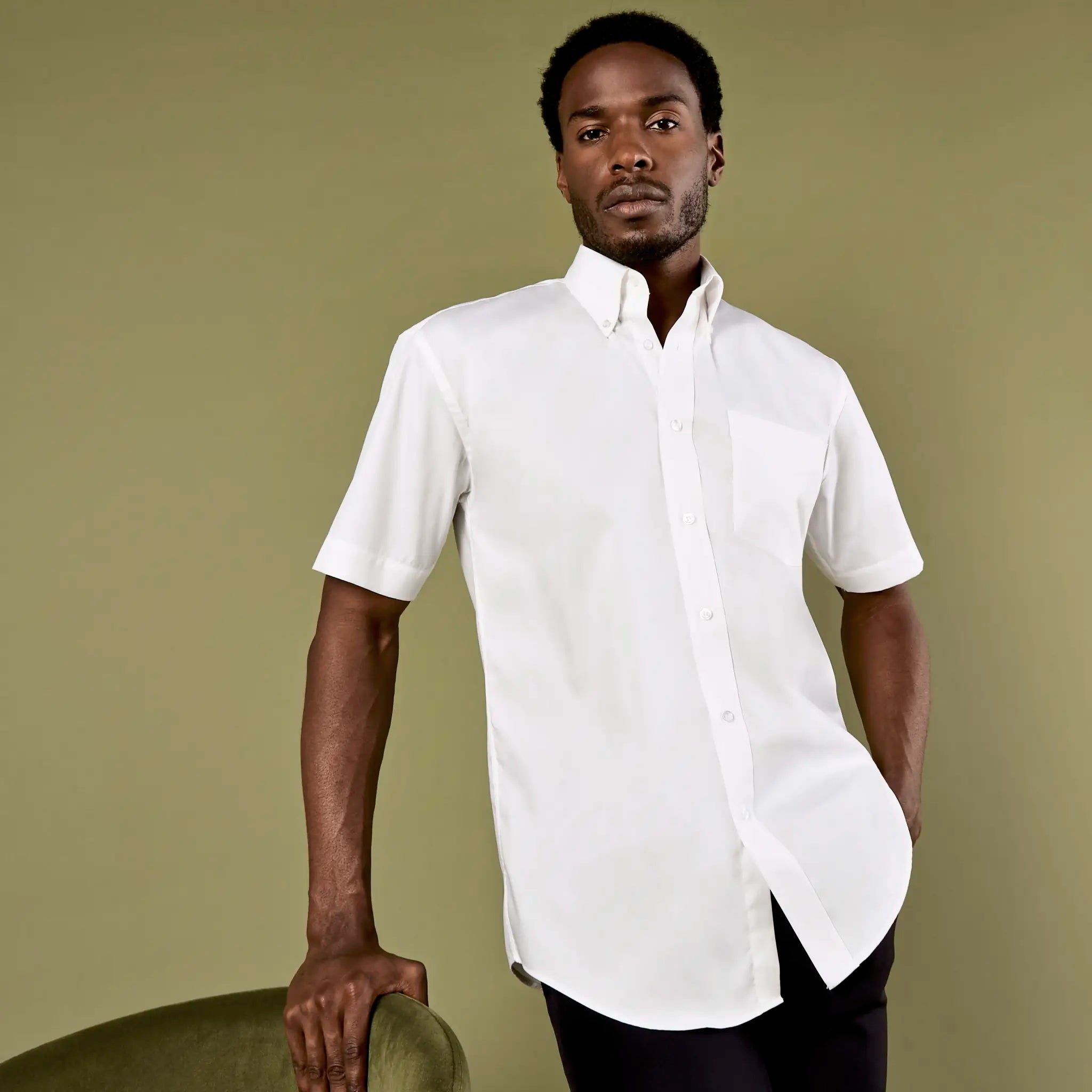 all-groups Men's Classic Fit Premium Oxford Shirt Short Sleeve